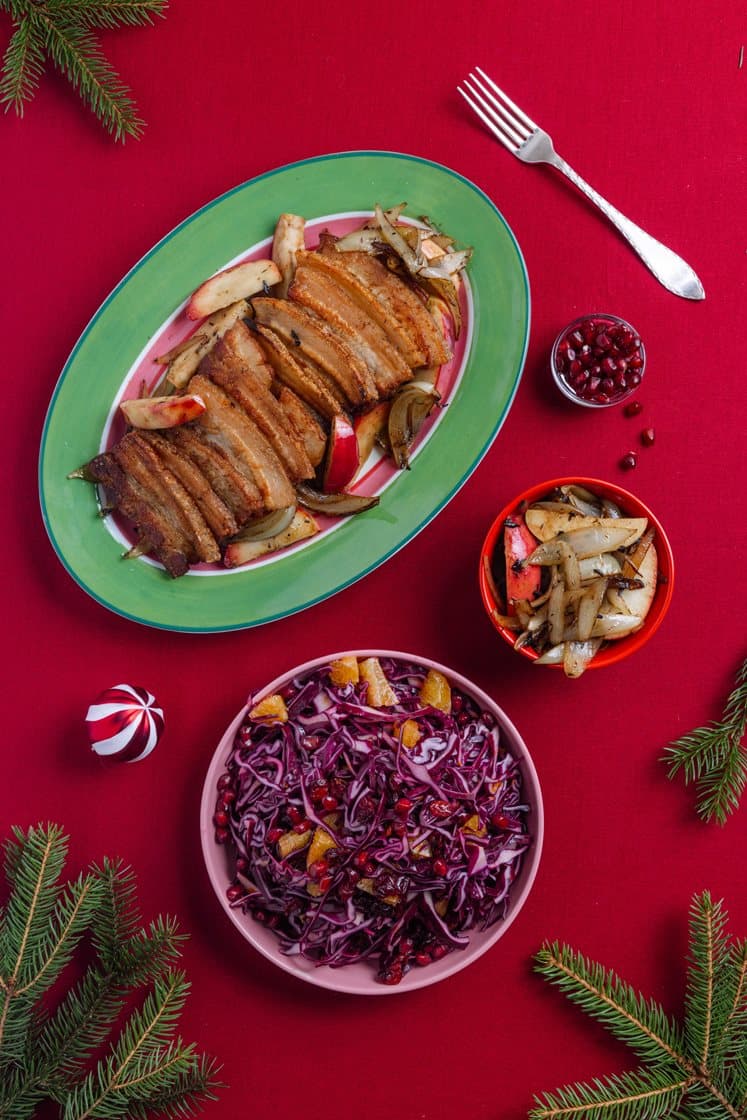Æbleflæsk med æble og løg / Frisk rødkålssalat