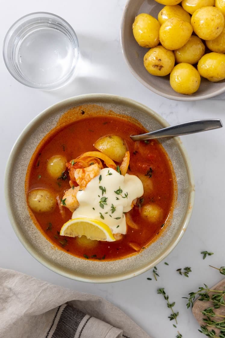 Fiskesuppe med fennikel, citron og kartofler